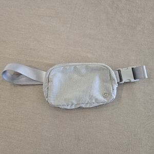 Lululemon Light Gray w/Dark Gray Lines Belt Bag